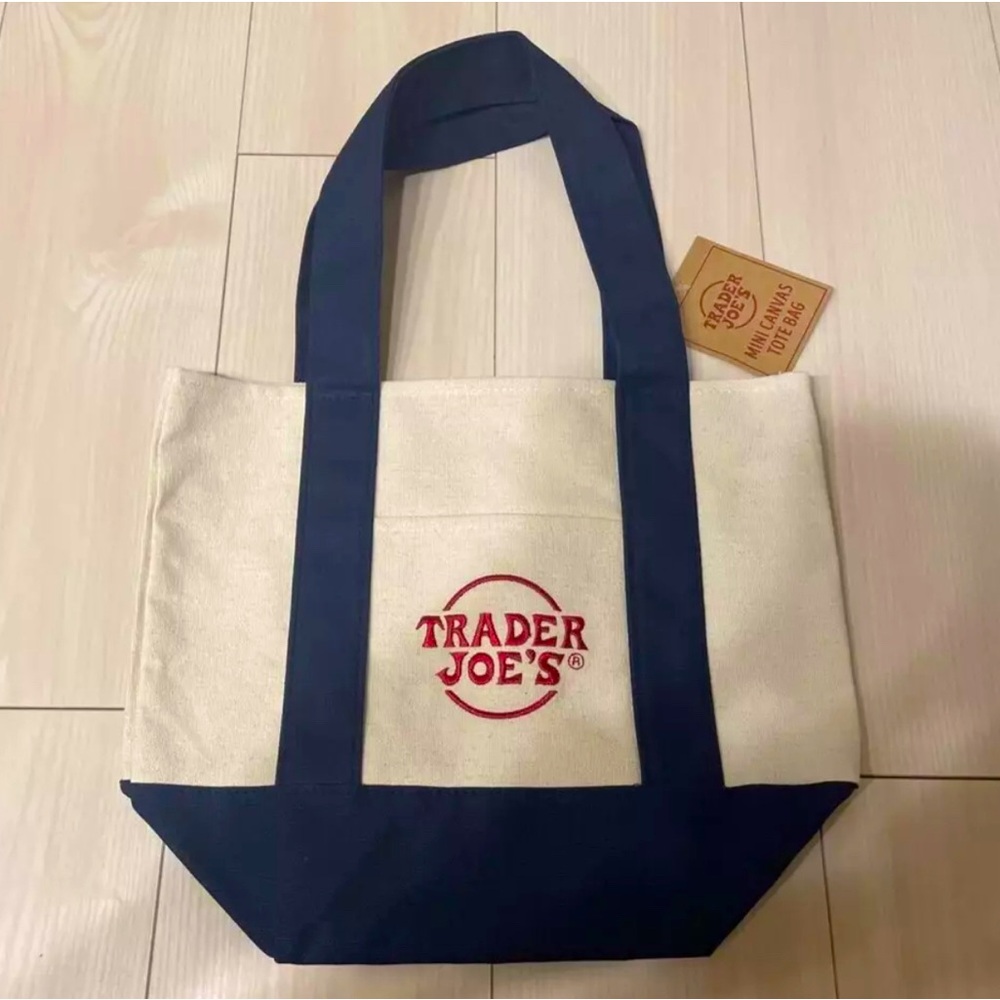 💙 Brand New with Tags Trader Joe’s mini canvas -💙BLUE💙